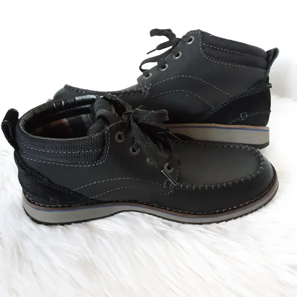 Clarks Chukka Boots Men's size US 7.5M Nubuck Leather Black